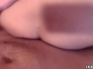 Русская 18-летняя красотка отсосала член и дала кончить в пизду не вынимая