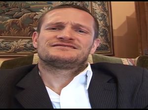 Французская мулатка сосет толстый хуй и отдается в рабочий анус