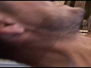 Французская мулатка сосет толстый хуй и отдается в рабочий анус