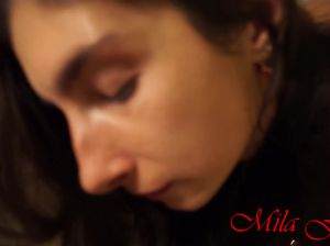 Парень трахает анально двух предельно горячих русских лесбиянок