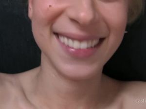 Фееричная грудастая блонда Анастасия трахается на кастинге с незнакомцем