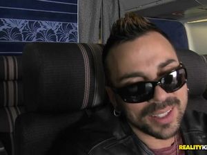 Стюардессы в самолете отдаются в анальные дырки горячим мужчинам