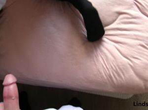 Юная крошка в костюме панды сосет хер и ебется с дружком от первого лица