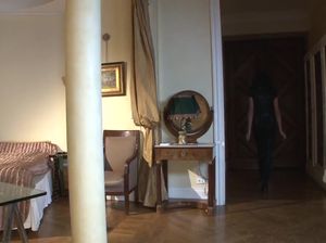 Французская сексуальная брюнетка с большой грудью ебется с любовником