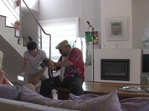 Француженка с красивым телом ебется с мускулистым парнем на кровати