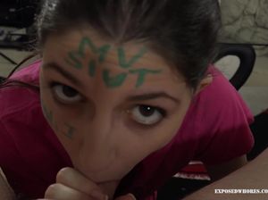 Юная шлюха от первого лица делает минет пареньку