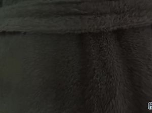 Мужики по очереди поливают симпатичную голландскую девку своей спермой