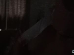 Мужики по очереди поливают симпатичную голландскую девку своей спермой