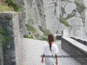 Девка в парике пососала член и облизала анус своего любимого мужика