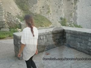 Девка в парике пососала член и облизала анус своего любимого мужика