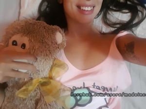 Домашняя девчонка от первого лица сосет хуй и трахается