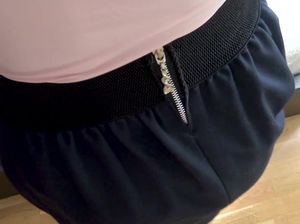 Парень подглядывал за жопастой подругой и она разрешила трахнуть себя в пизду