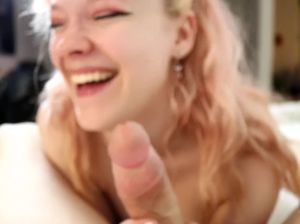 Шведская блондинка нежно сосет большой и толстый член пацана