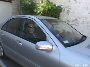 Белый пикапер развел на секс симпатичную стройную негритянку