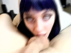 Сексуальный косплей девчонки для оральных ласк в позе 69