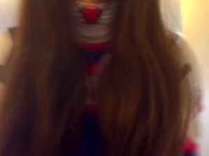 Шведская косплеерша занимается домашним сексом на камеру с парнем