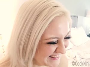 Светлая племянница соблазнила дядю и занялась с ним сексом от 1 лица