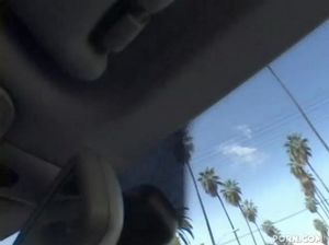 Худощавую девушку развели на секс во время кастинга на роль в клипе