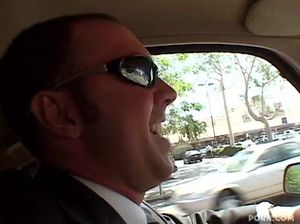 Изумительная стройная негритянка отдаётся агенту на фейковом кастинге