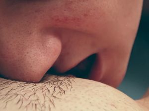 Нежно вылизал сладкую пилотку подружки крупным планом на камеру