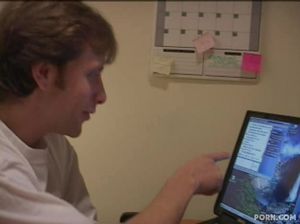 Молодой пикапер пригласил на собеседование красивую милфу и натянул ее на член