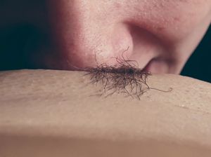 Сладострастный пиздолиз сделал домашний кунилингус молодой телочке