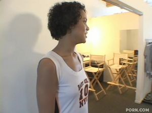 Пикаперы развели на минет и секс худенькую негритянскую девушку