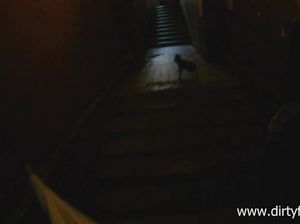 Русский пикапер жарко трахает худую девчонку от первого лица на рояле