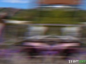 Худенькая азиатка в масле дает в узкую киску крепкому мужчине