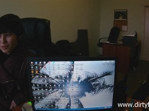 Пикапер трахнул русскую худышку во время собеседования в офисе