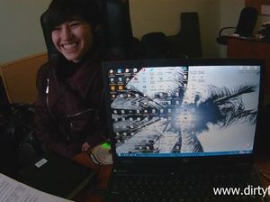 Пикапер трахнул русскую худышку во время собеседования в офисе