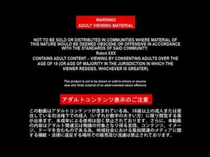 Молодая японская красотка в шляпе поебалась с дружком и получила сперму в вагину