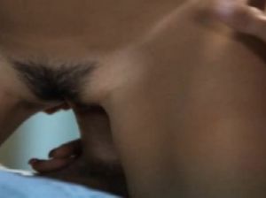 Две любвеобильные медсестры ублажают пациента своими дырочками в горячем видео