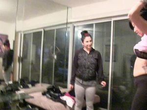 Темноволосая лесбиянка со страпоном трахает подругу азиатку