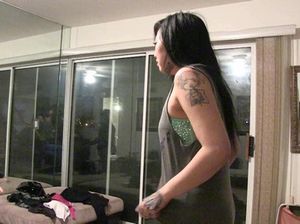 Темноволосая лесбиянка со страпоном трахает подругу азиатку