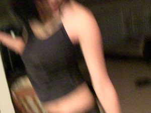 Темноволосая лесбиянка со страпоном трахает подругу азиатку