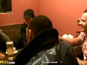 Азиатку отодрали на приватной секс вечеринке несколько парней