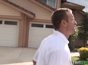 Классная худая стерва на каблуках поебалась с репетитором