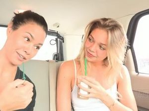 Лесбийский секс в подъезде блондинки и азиатки