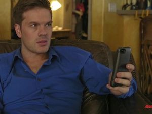 Красивые лесби страпонят друг друга и лижут хуй любовника