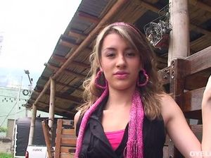 Пикапер долбит в киску красивую девушку с худым телом