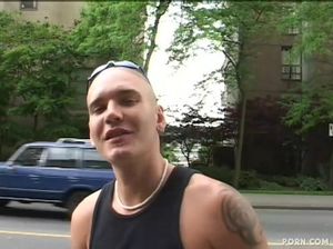 Лысый пикапер развел на секс сисястую даму