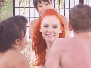 Групповой секс на приватной вечеринке с молодыми красивыми девушками