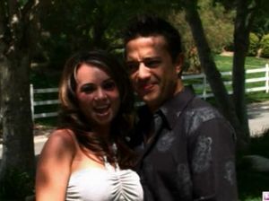 Зрелые и молодые свингеры устроили вечеринку с групповухой в финале