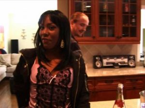 Супружеские пары обменялись партнерами для межрассового группового секса