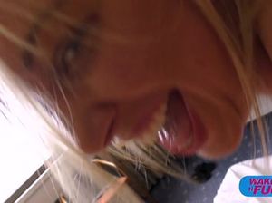 Пьер Вудман и парни лихо трахают в спальне симпатичных моделей