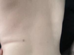 Небритый брат трахнул младшую сестру и ее лучшую подругу