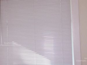 Мамаша активно дрочит сыну член между сиськами пока мужа нет дома