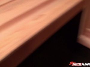 Ебля молодой телки с большой жопой в сауне с окончанием на лицо