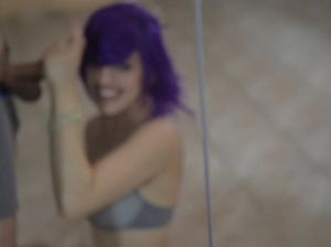 Глазастая красотка сосет и дрочит длинный хуй от первого лица